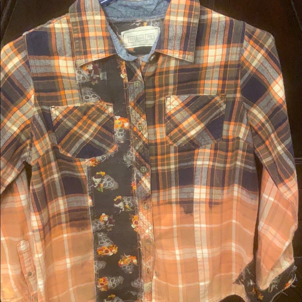 Custom skull bleached flannel